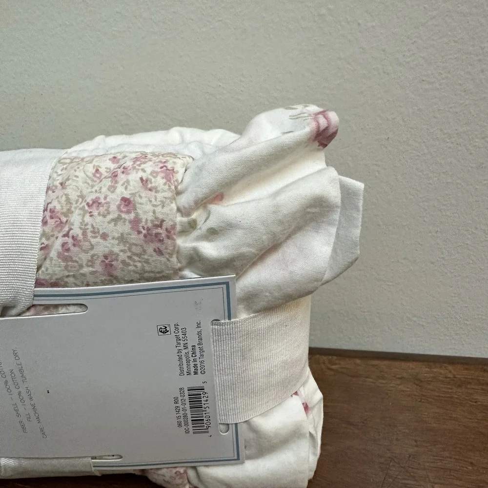 2016 Simply Shabby Chic Floral Ditsy‎ Patchwork Standard Ruffle Pillow Sham NEW